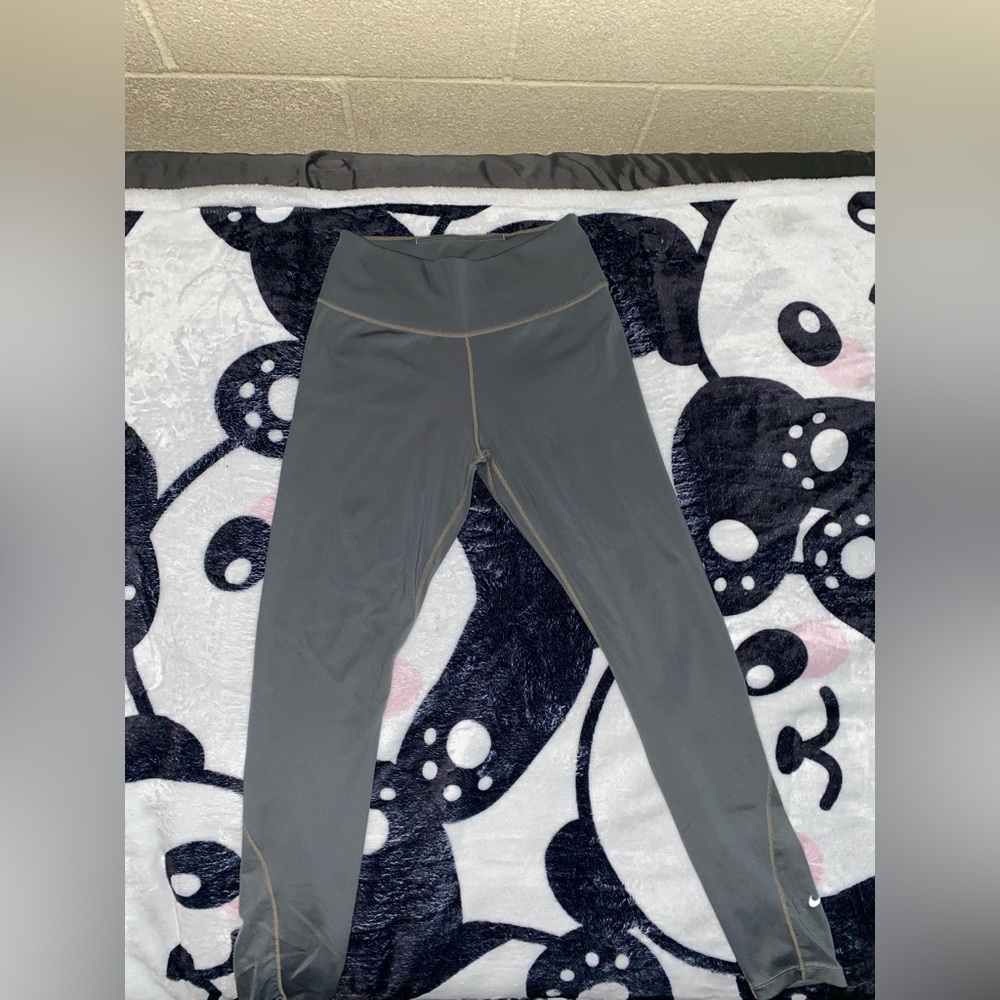 NIKE LEGGINGS (SMALL)